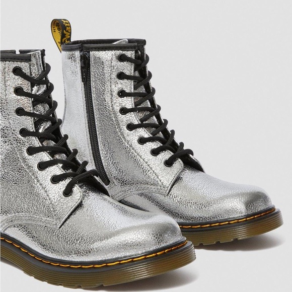 Dr. Doc Martens Silver Disco Crinkle Crackle Lace Up Boots 1460 J 4 5 NEW - Picture 12 of 13